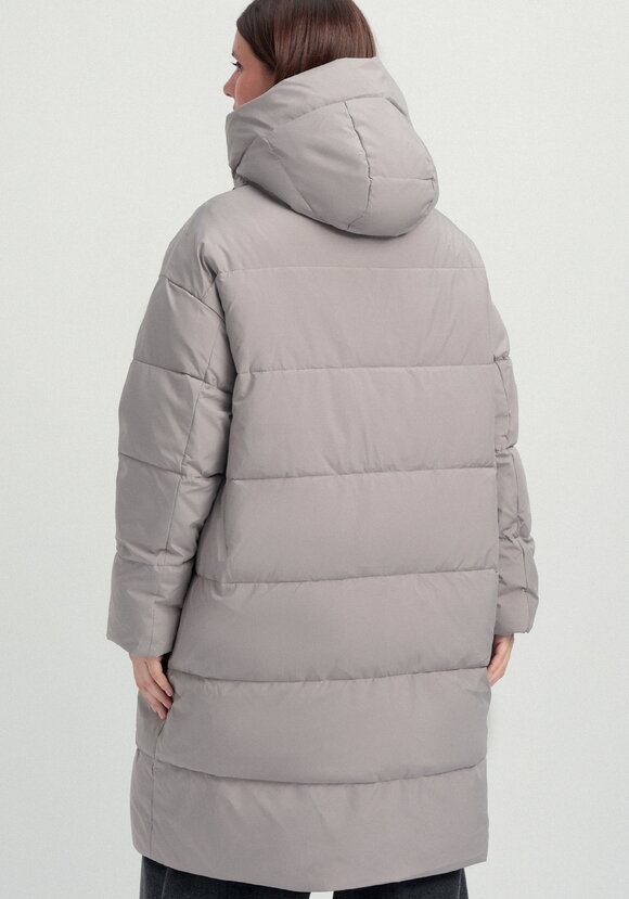 Пуховик стеганый с асимметричными карманами шир.  580, рис. 13