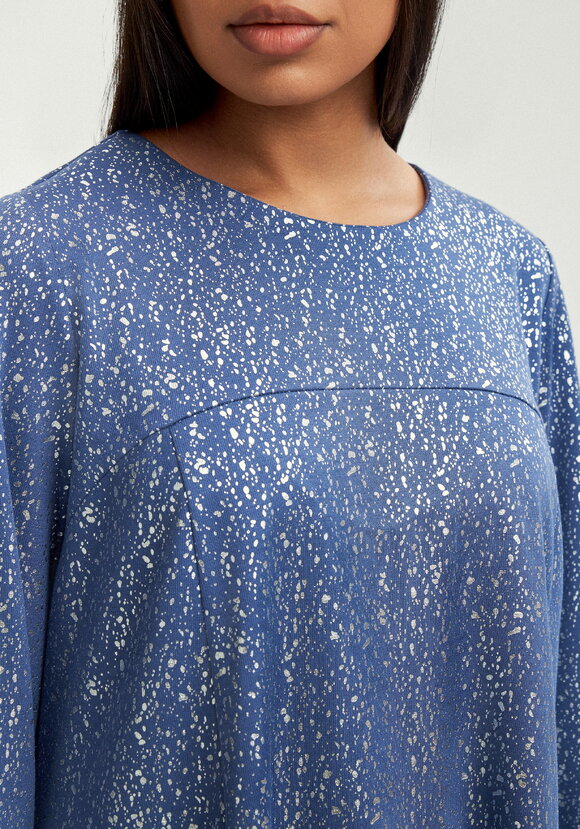 Туника с мерцающим напылением шир.  580, рис. 13