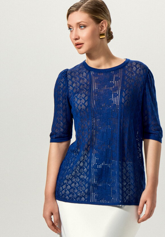 Джемпер с ажурным рисунком и защипами шир.  580, рис. 29