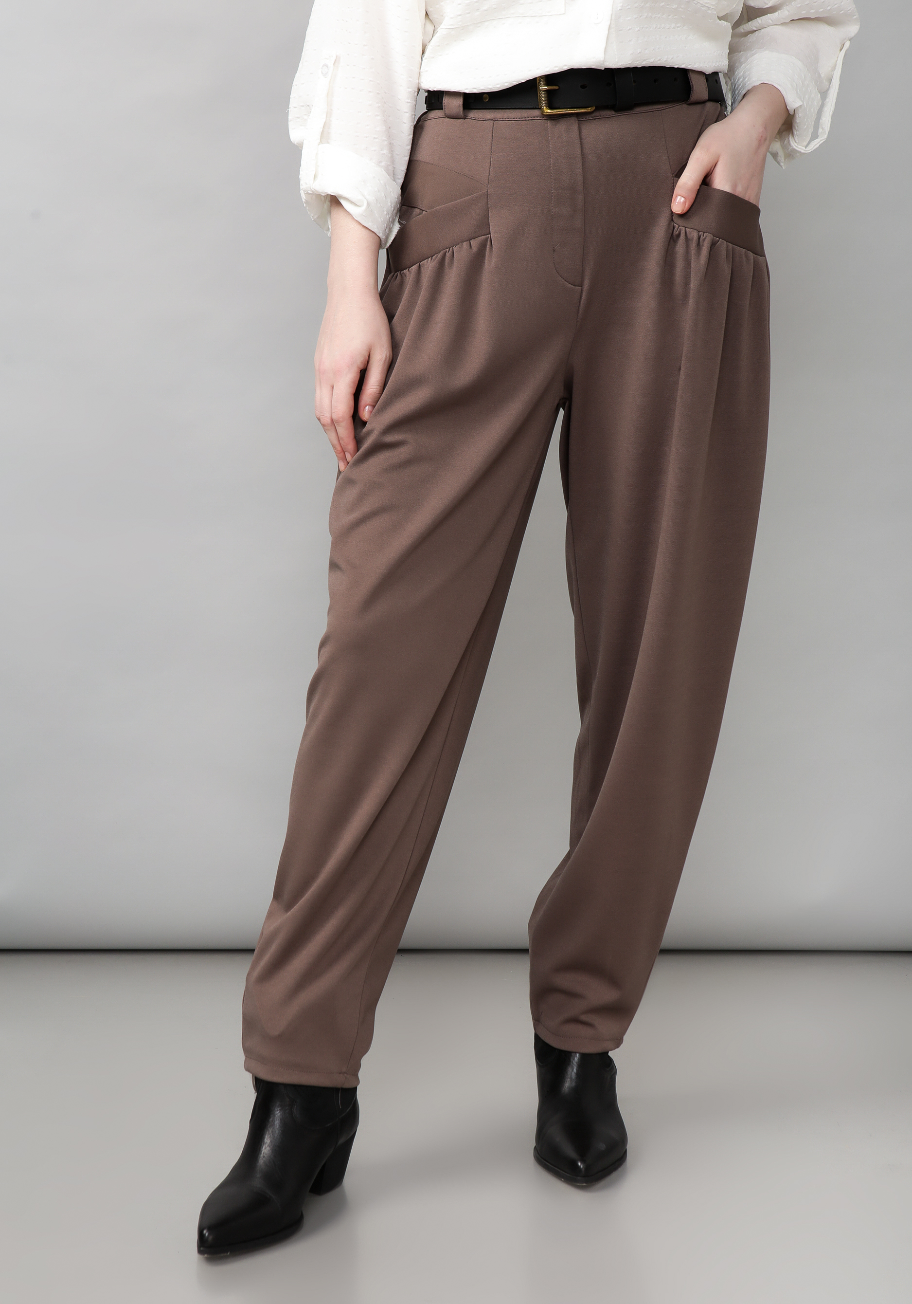 Брюки женские со сборкой на карманах жен брюки арт 16 0751 серый меланж р 56