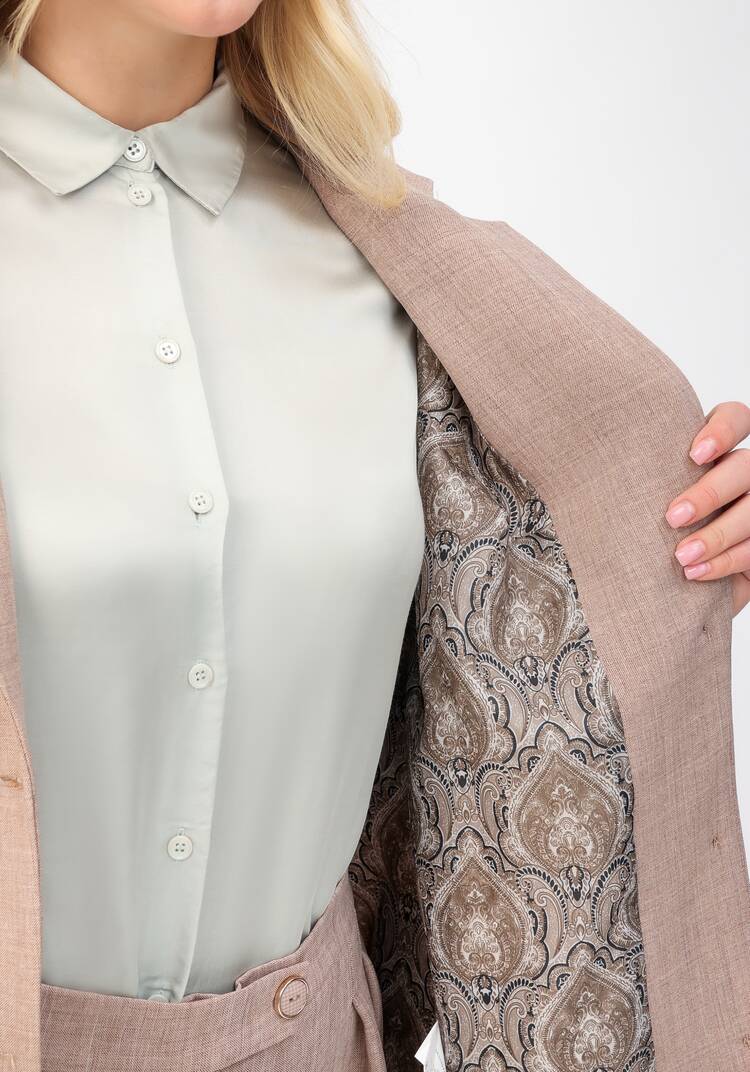 Пиджак однобортный на пуговицах шир.  750, рис. 17