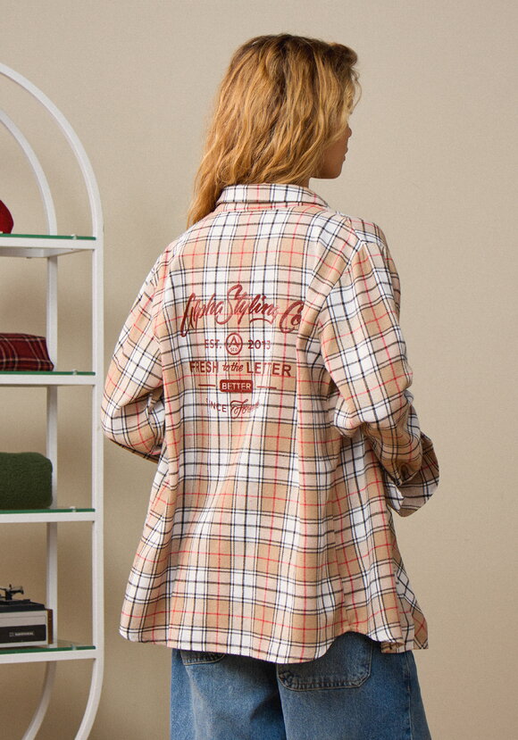 Рубашка в клетку с принтом на спине шир.  580, рис. 8