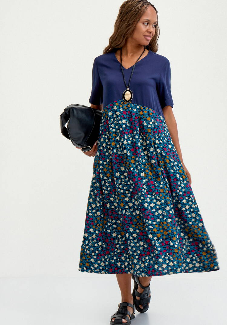 Платье  из комбинированной ткани с принтом шир.  750, рис. 15