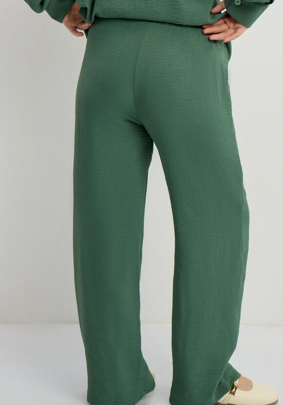 Костюм: рубашка с брюками шир.  580, рис. 23