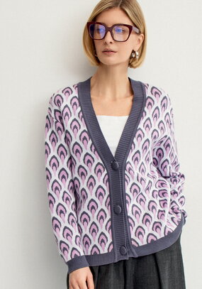 Кардиган с рисунком по стану и рукавам