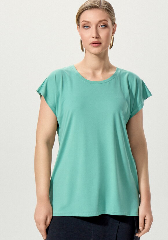 Блуза однотонная базовая без рукавов шир.  580, рис. 19