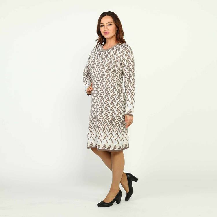 Платье вязаное с геометрическим рисунком шир.  750, рис. 3