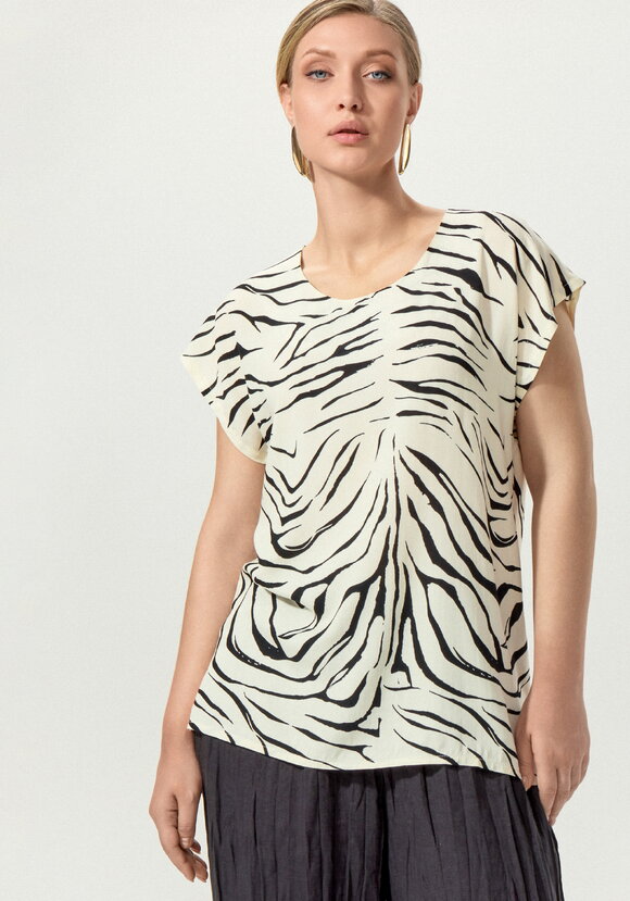 Блуза свободная с полосатым принтом шир.  580, рис. 17