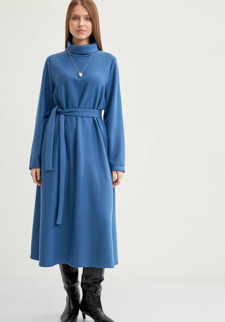 Платье с высоким горлом,прямое трикотажное шир.  750, рис. 13