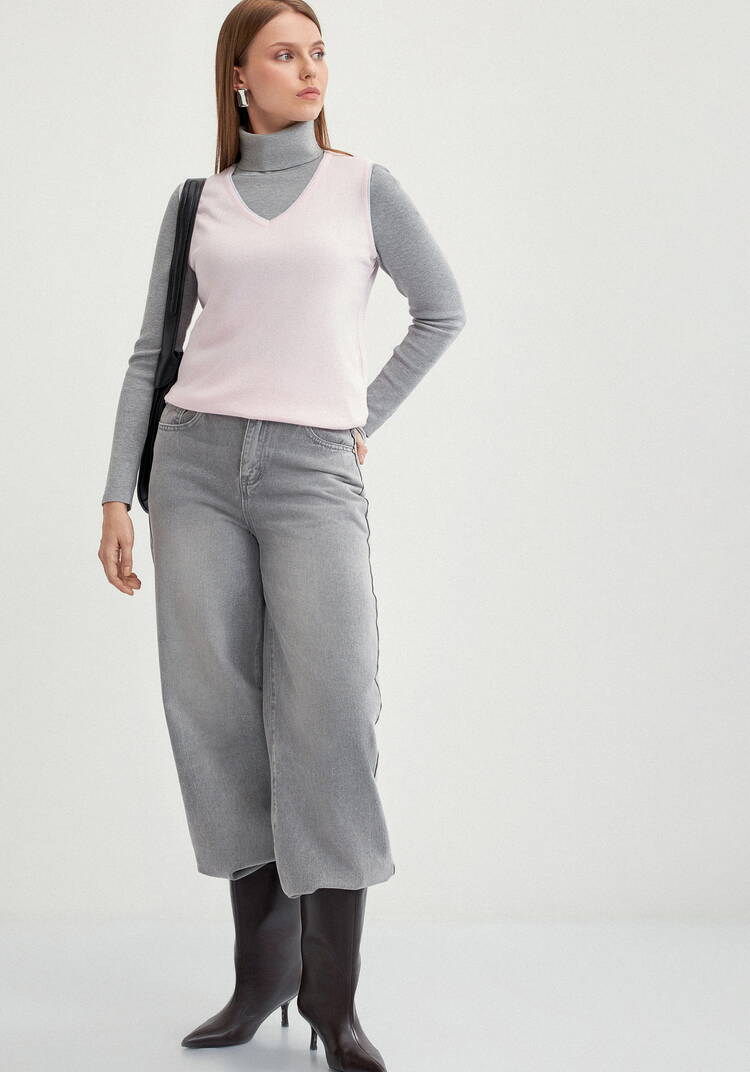 Топ с V-образным вырезом шир.  750, рис. 23