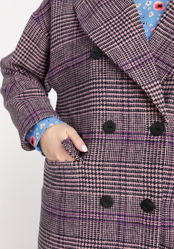 Пальто со спущенной проймой в клетку шир.  580, рис. 10