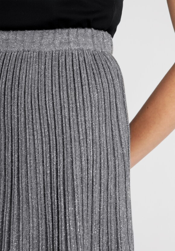 Юбка миди с метанитью шир.  580, рис. 56