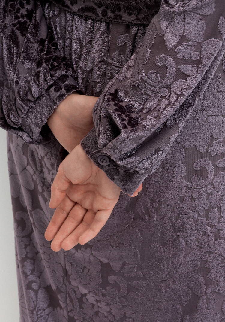 Платье с цветами из бархата шир.  750, рис. 32