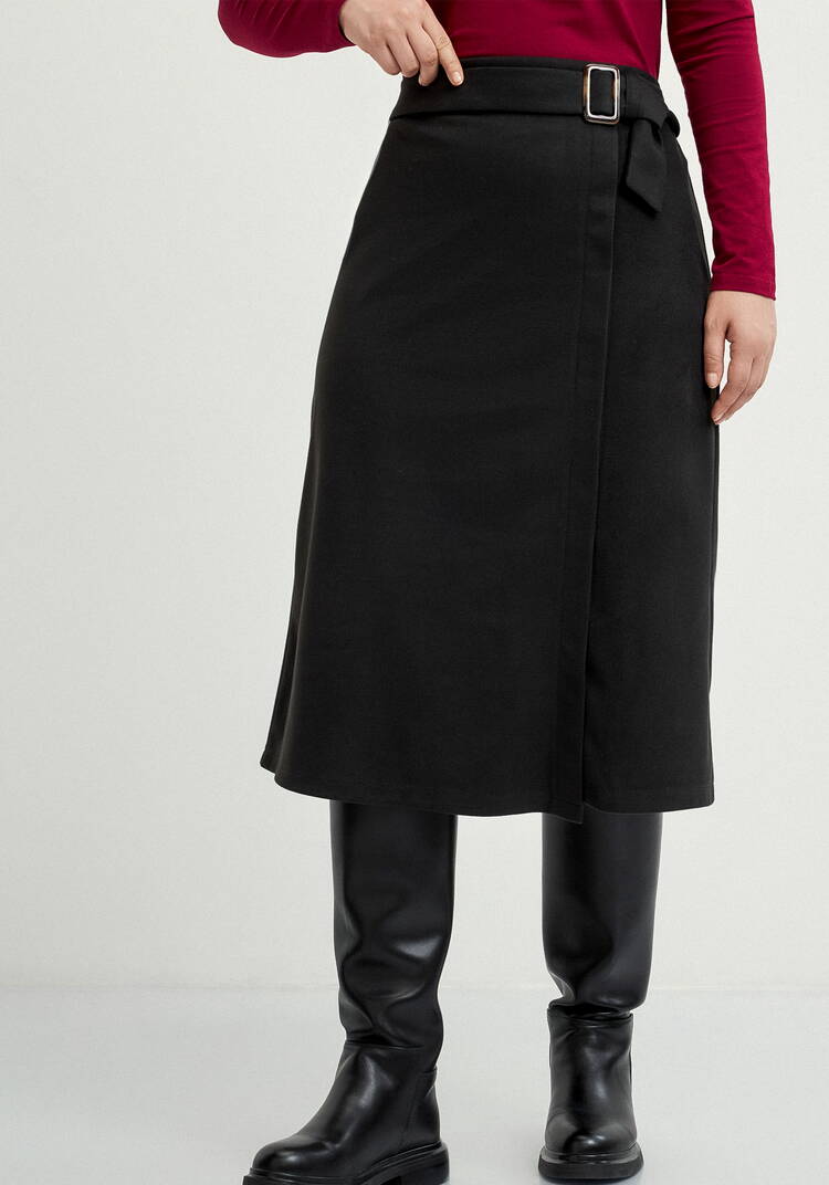 Юбка прямая с пряжкой шир.  750, рис. 10