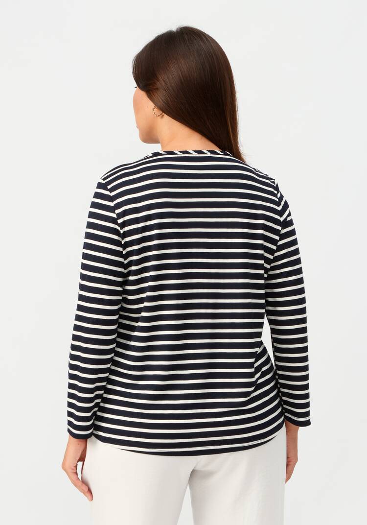 Лонгслив в полоску с патами на рукавах шир.  750, рис. 12