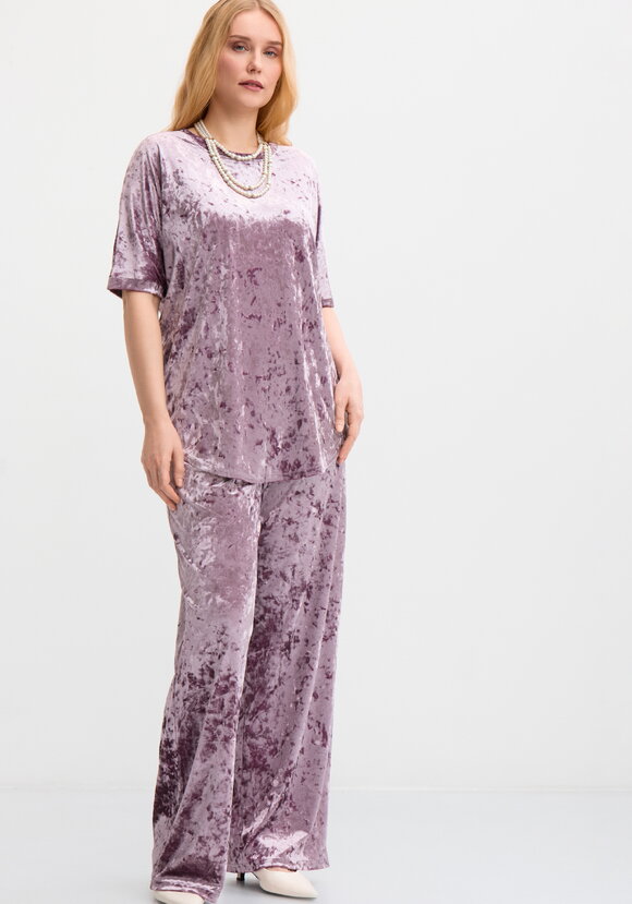 Костюм женский Антонина шир.  580, рис. 17