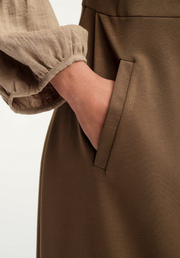 Сарафан с пуговицами по низу шир.  580, рис. 6