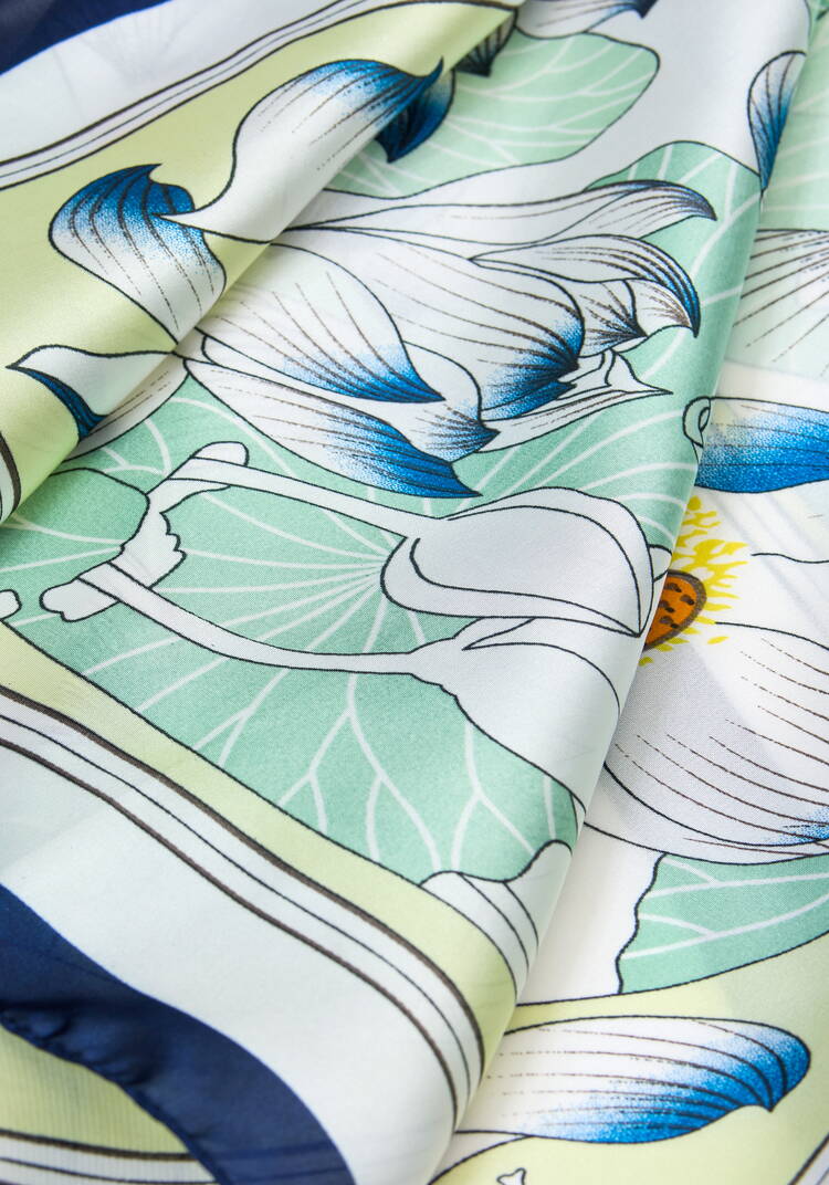 Платок Белый лотос шир.  750, рис. 4