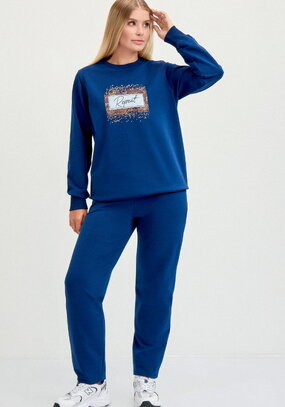 Костюм свитшот с принтом и брюки