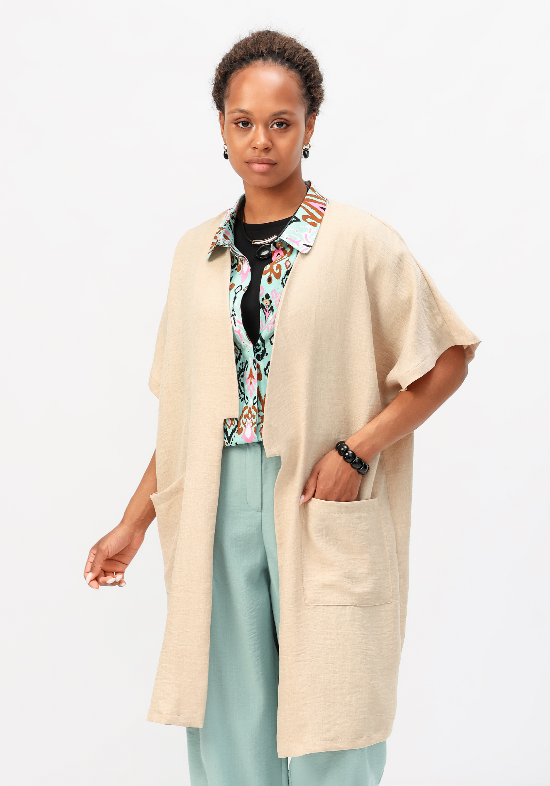 Кардиган-накидка оверсайз со спущенным плечом