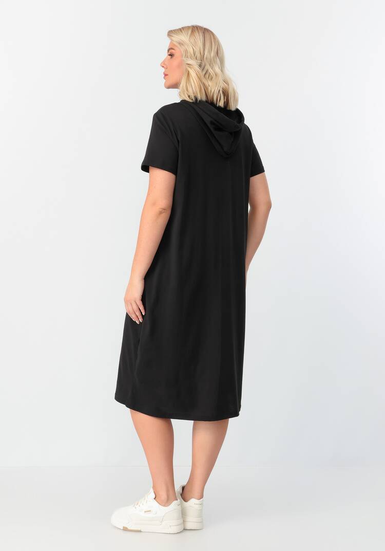 Платье с капюшоном свободного кроя шир.  750, рис. 33