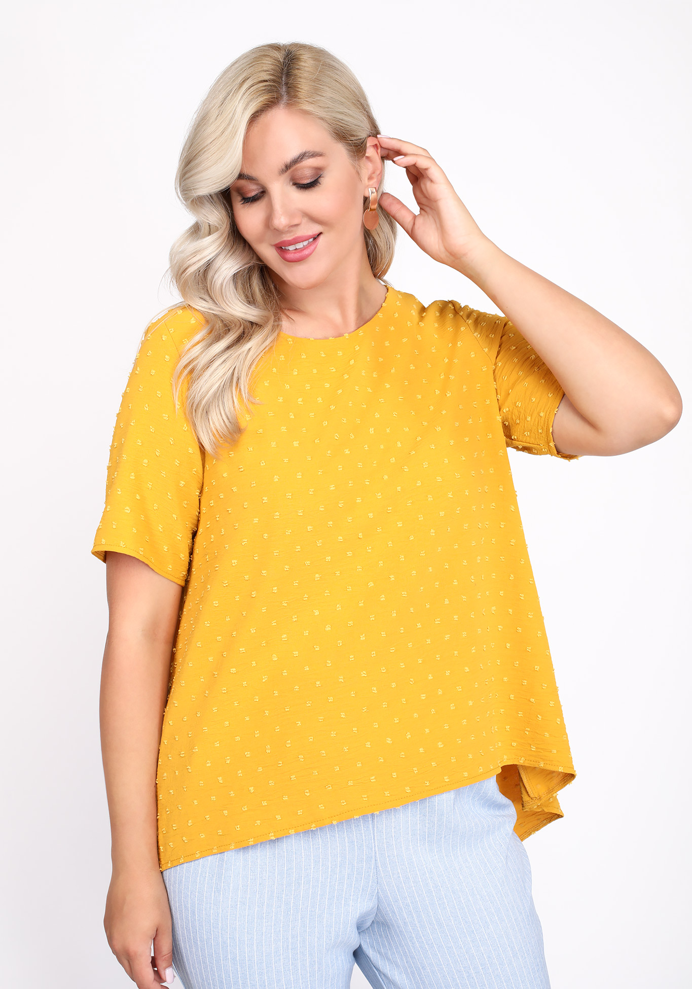 Блуза однотонная с вырезом "лодочка"