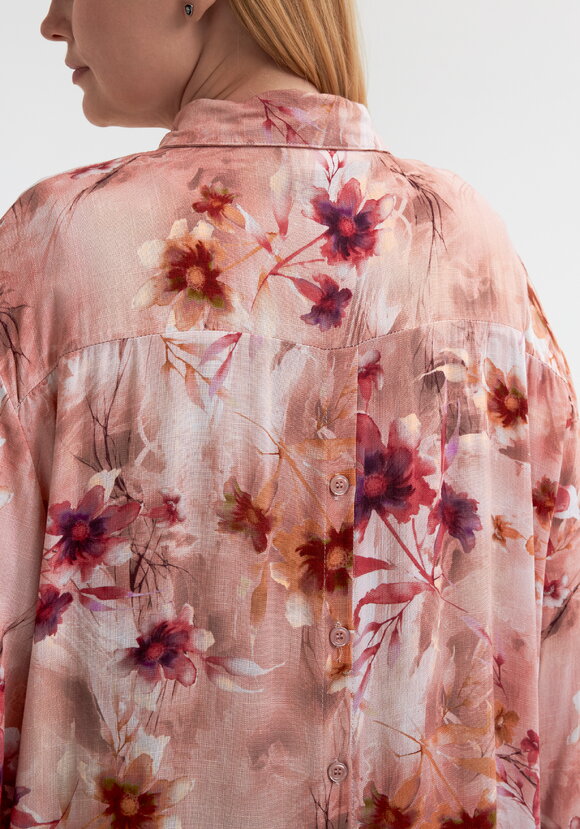 Блуза Цветочная радость шир.  580, рис. 6