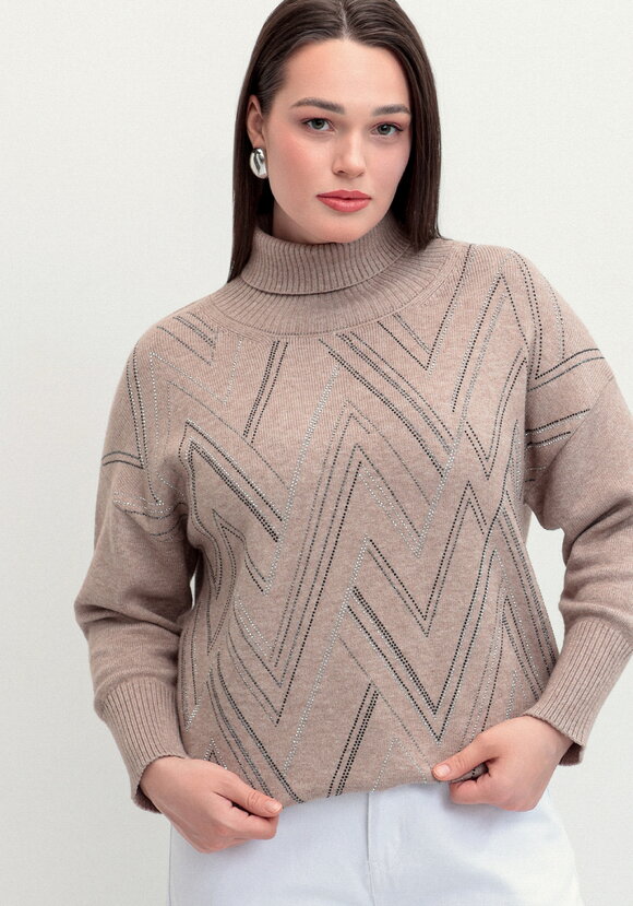 Свитер с геометрическим рисунком из страз шир.  580, рис. 10