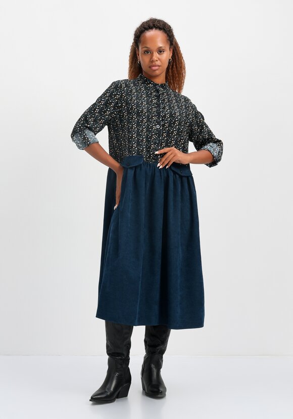 Платье комбинированное с воротником-стойкой шир.  580, рис. 7