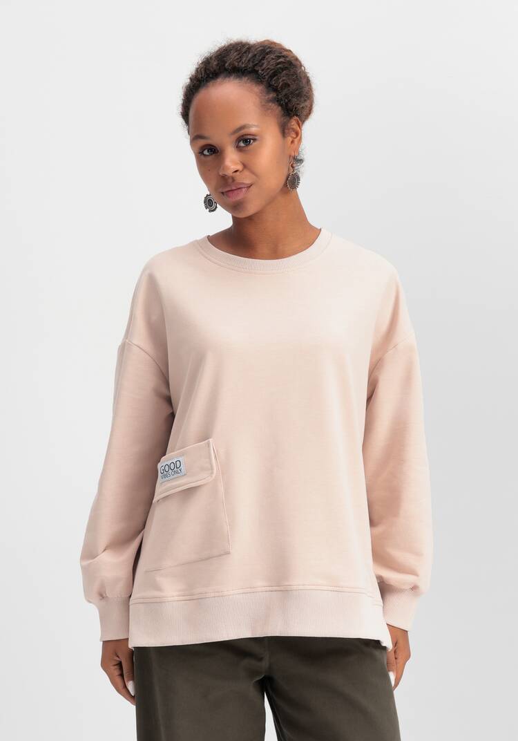 Свитшот свободного кроя с накладным карманом шир.  750, рис. 21