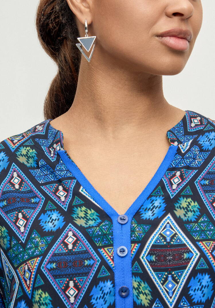 Блуза из штапеля с этническим рисунком шир.  750, рис. 28