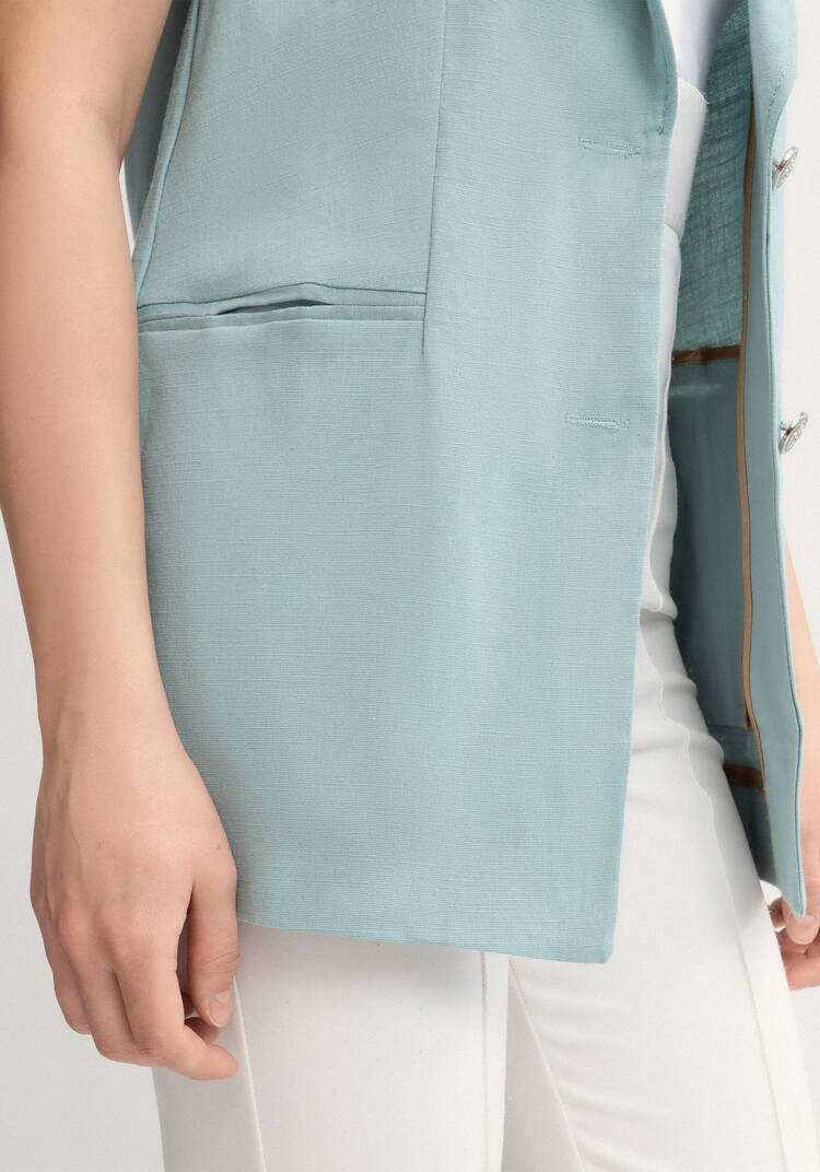 Жилет изо льна на пуговицах шир.  750, рис. 13