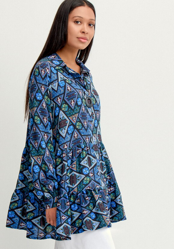 Блуза свободная с воланами по низу шир.  580, рис. 16