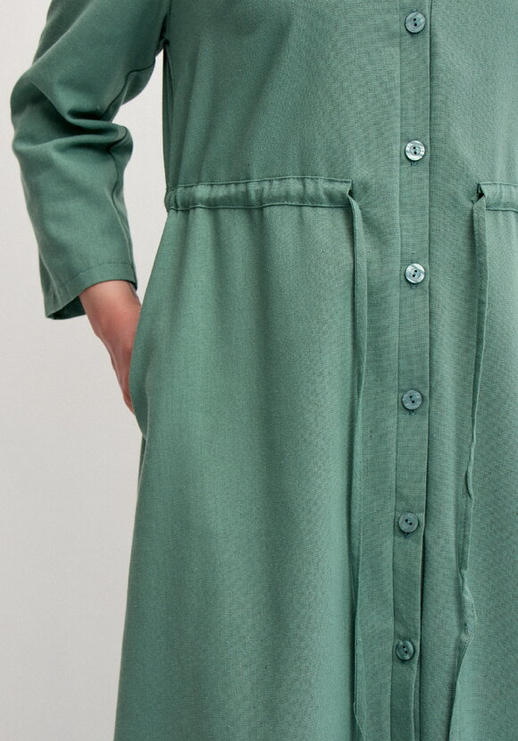 Платье-рубашка изо льна шир.  580, рис. 21