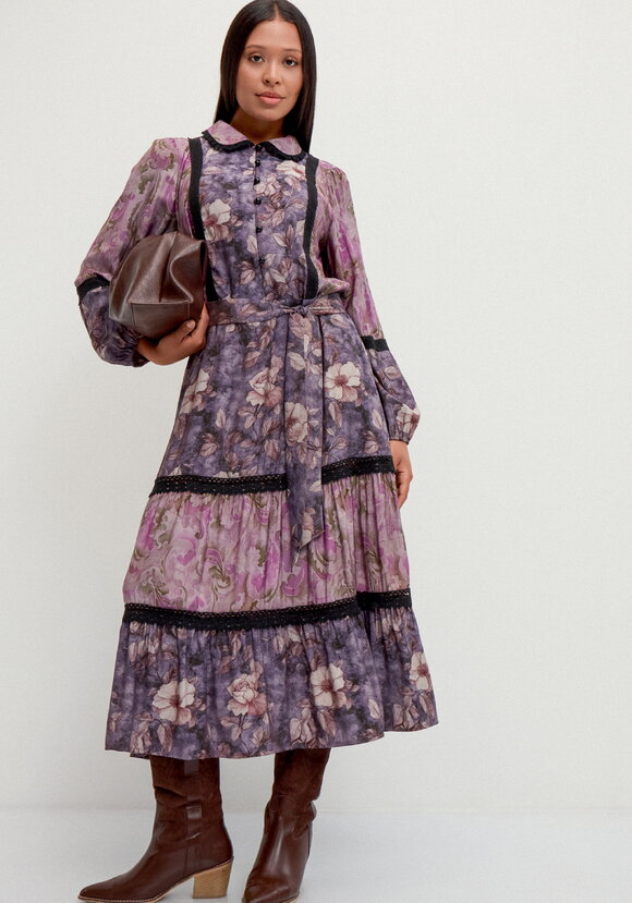 Платье с вставками кружева шир.  580, рис. 9