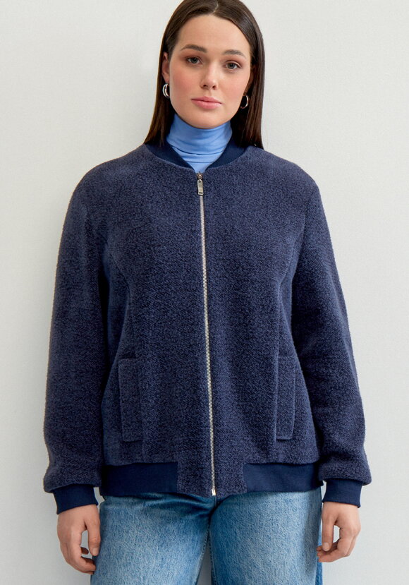 Бомбер на молнии с воротником-стойкой шир.  580, рис. 4