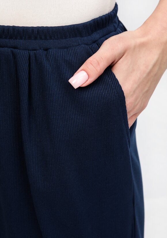 Брюки свободные от бедра с комфортным поясом шир.  580, рис. 5