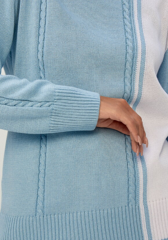 Джемпер двухцветный с косами шир.  580, рис. 15