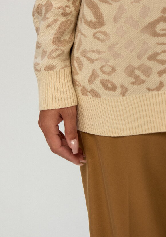Джемпер с леопардовым принтом шир.  580, рис. 6