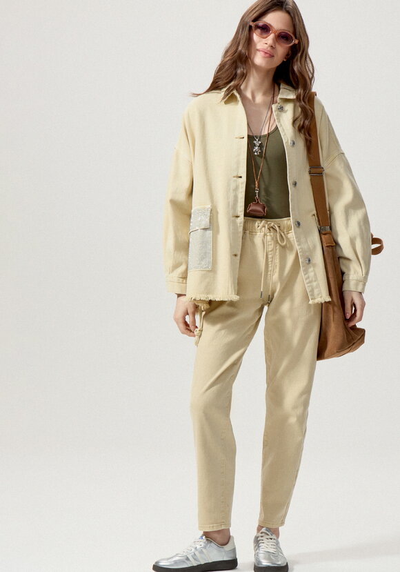 Джинсовая куртка со стразами на карманах шир.  580, рис. 19