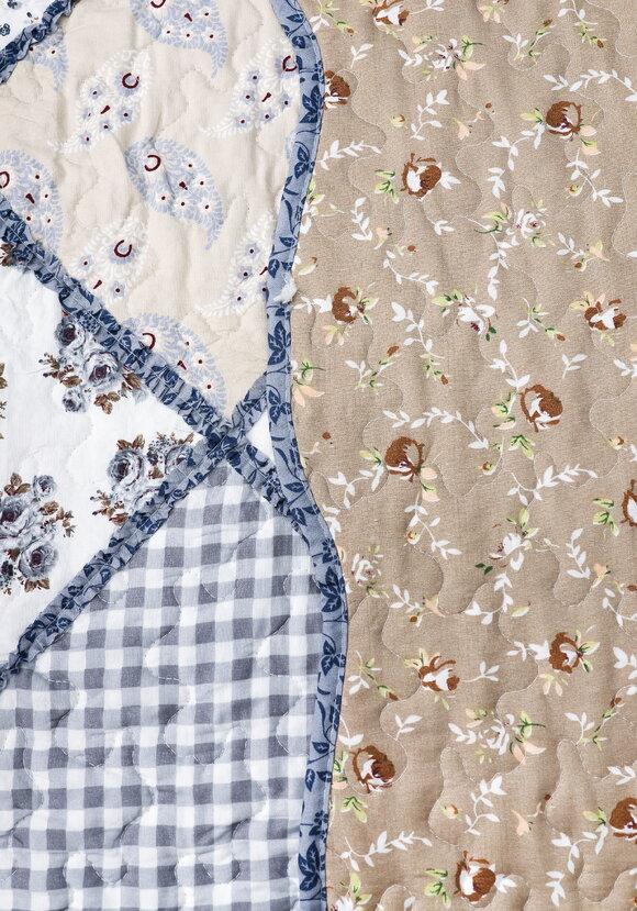 Покрывало с наволочками Печворк шир.  580, рис. 63