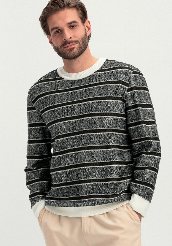 Джемпер в полоску с контрастными манжетами шир.  580, рис. 1