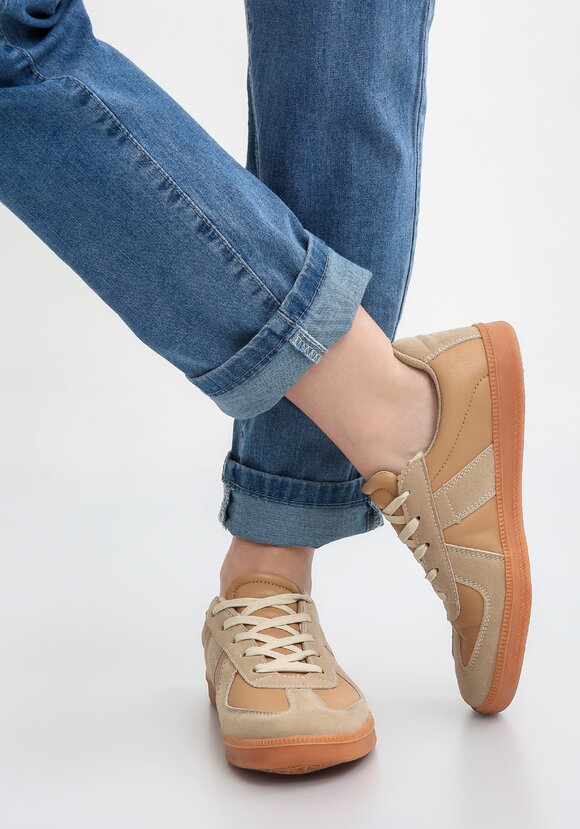 Кроссовки женские Николь шир.  580, рис. 36