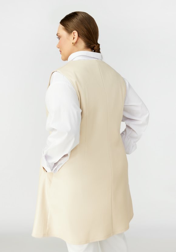 Жилет на молнии с круглым воротом шир.  580, рис. 8