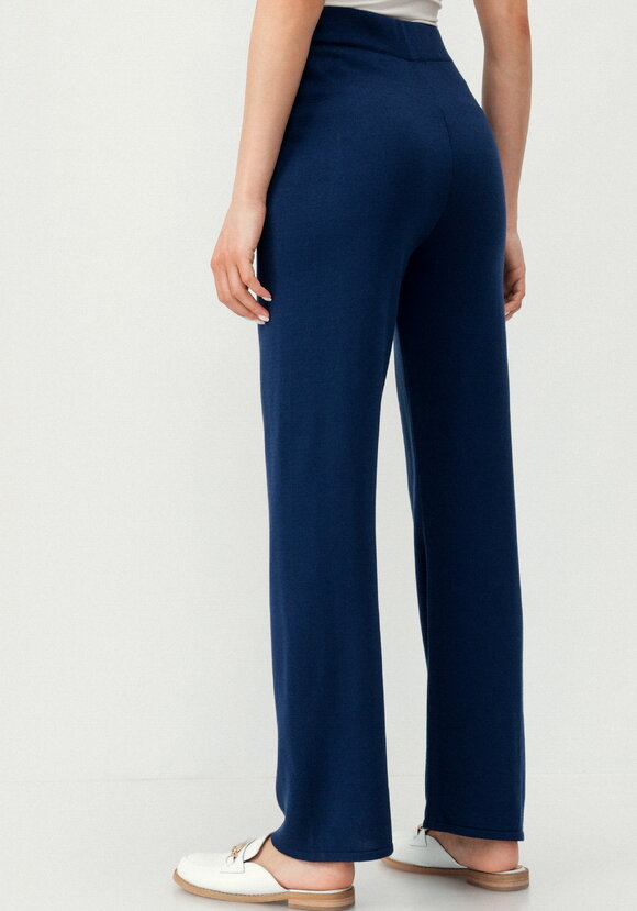 Костюм поло и брюки прямого кроя шир.  580, рис. 15