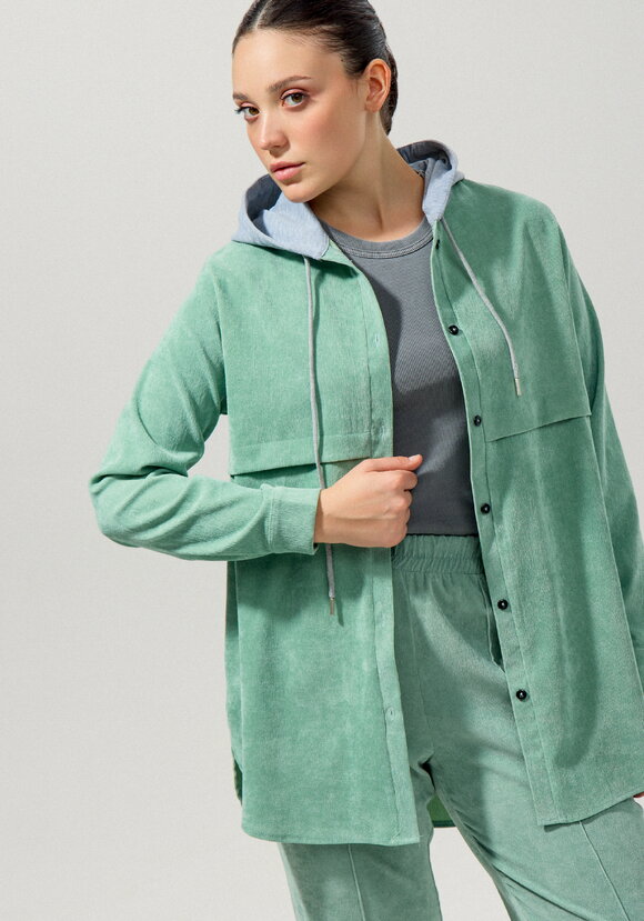 Рубашка из вельвета с капюшоном шир.  580, рис. 1