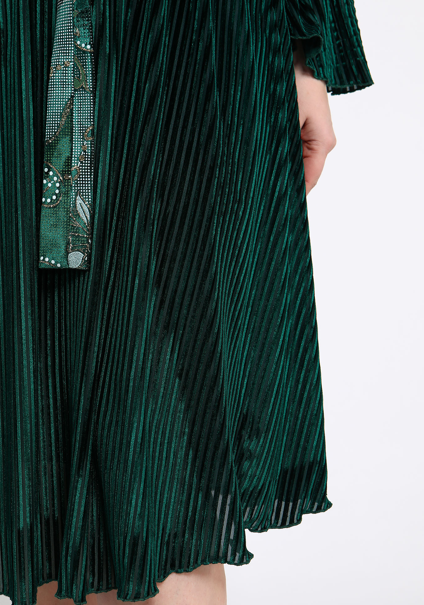 Платье "Зимние грезы" Lomara, размер 50, цвет зелёный - фото 4