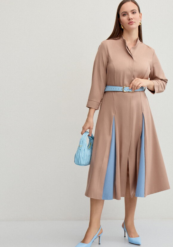 Платье с контрастными вставками в складках шир.  580, рис. 1