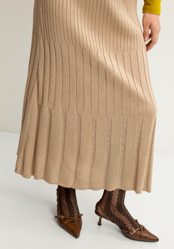 Юбка с фигурными складками шир.  580, рис. 11