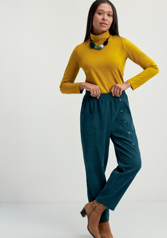 Брюки с карманом в рельефе шир.  580, рис. 19